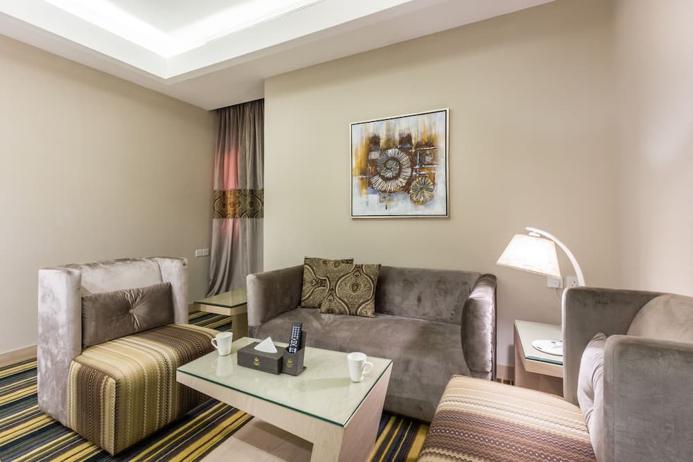 Ewaa Express Hotel Maadi, Al-Hamra, Living area