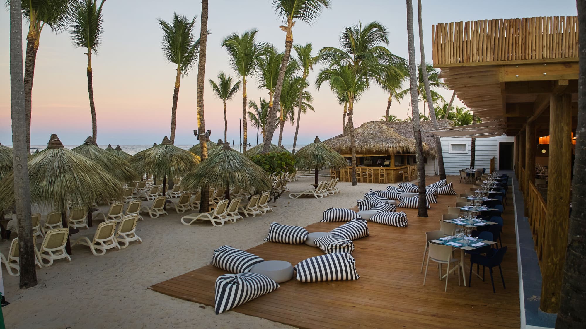 Bahia Principe Luxury Esmeralda, Bar