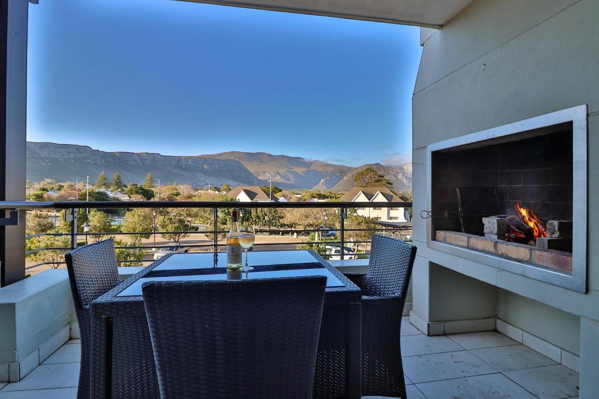 Whale Coast All-Suite-Hotel , 