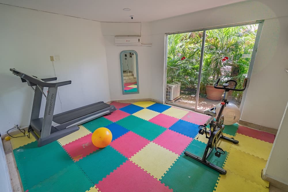 *Playa Suites, Fitness facility