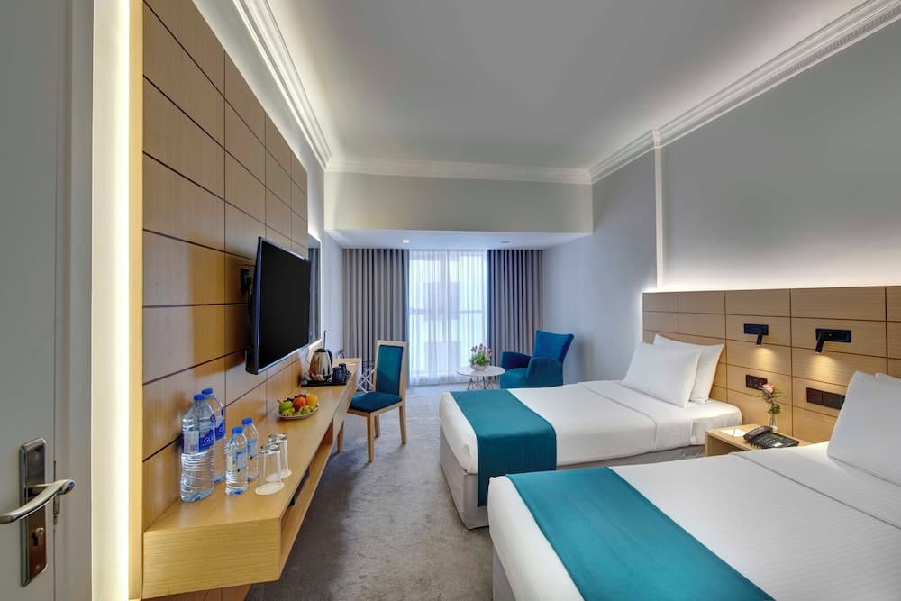 Lotus Grand Hotel, Room