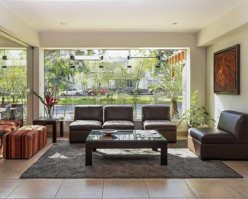 Los Girasoles Hotel , 