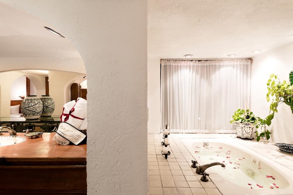 Hotel Misión Guanajuato, Bathroom