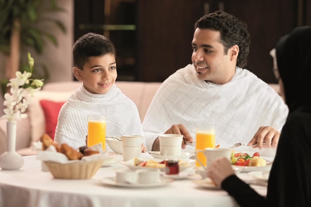Swissotel Al Maqam Makkah, Breakfast Area