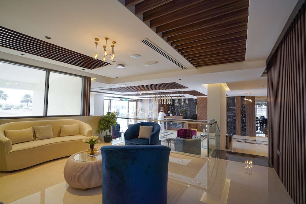 Kyriad Muscat, Business center