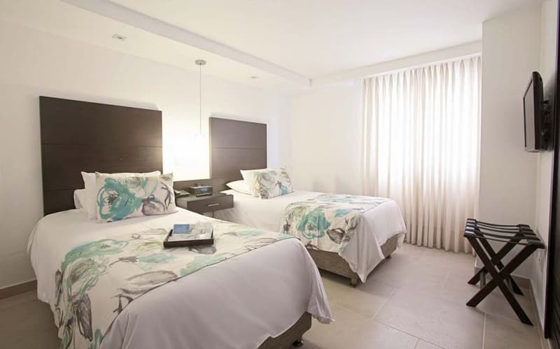 Capilla del Mar, COM