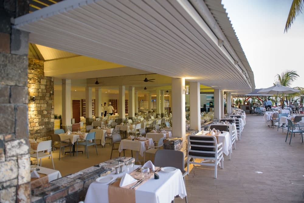 Anelia Resort & Spa, Restaurant