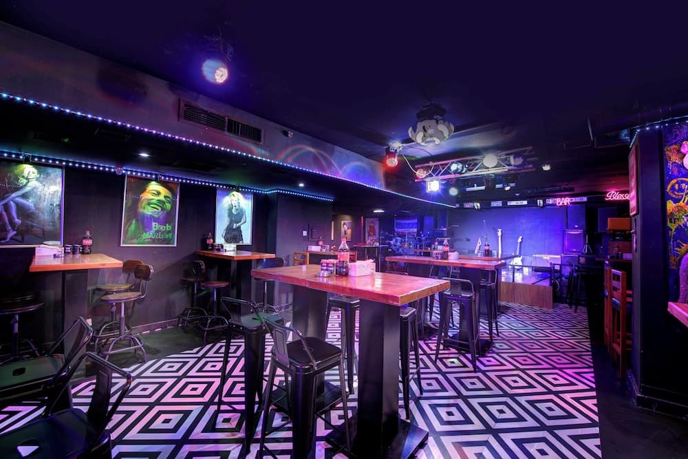 Lotus Grand Hotel, Nightclub