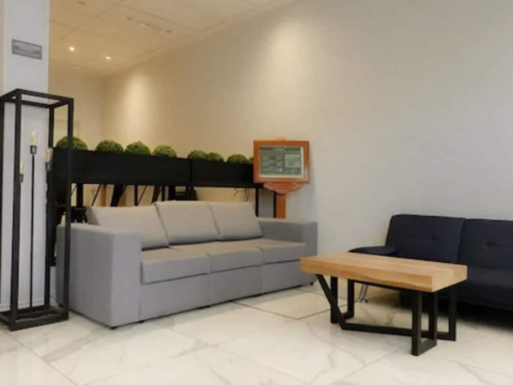 Mónaco Hotel , Reception