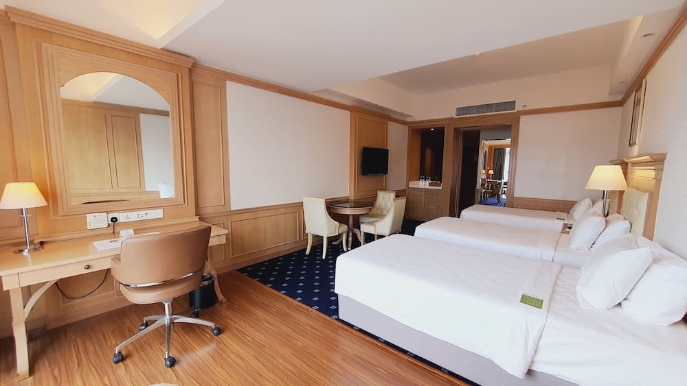 Royale Chulan Penang, Room