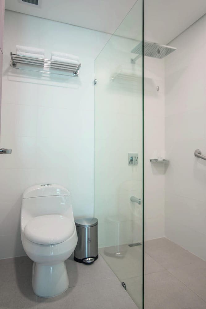 Estelar Cartagena de Indias Hotel, Bathroom