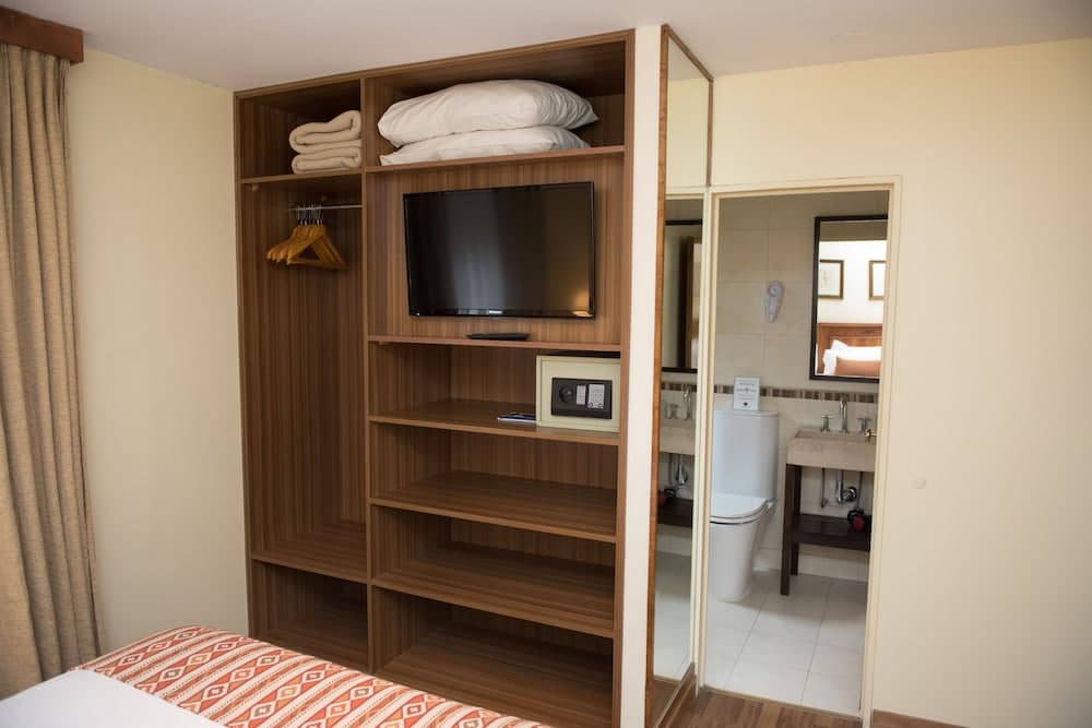 Hostal Del Bosque Apart , Room