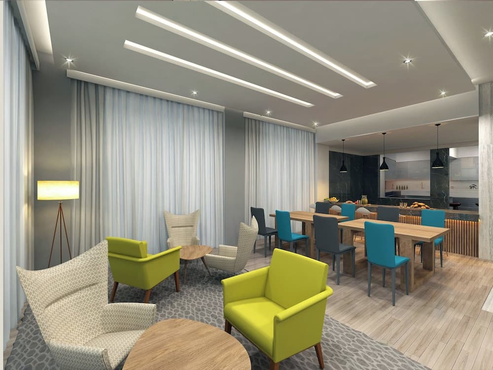 Citadines Al Ghubrah Muscat, Bar (on property)