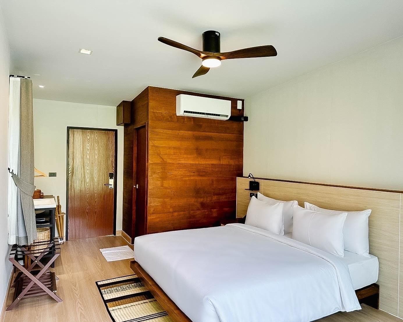 360° ISSARA Floating Resort, 