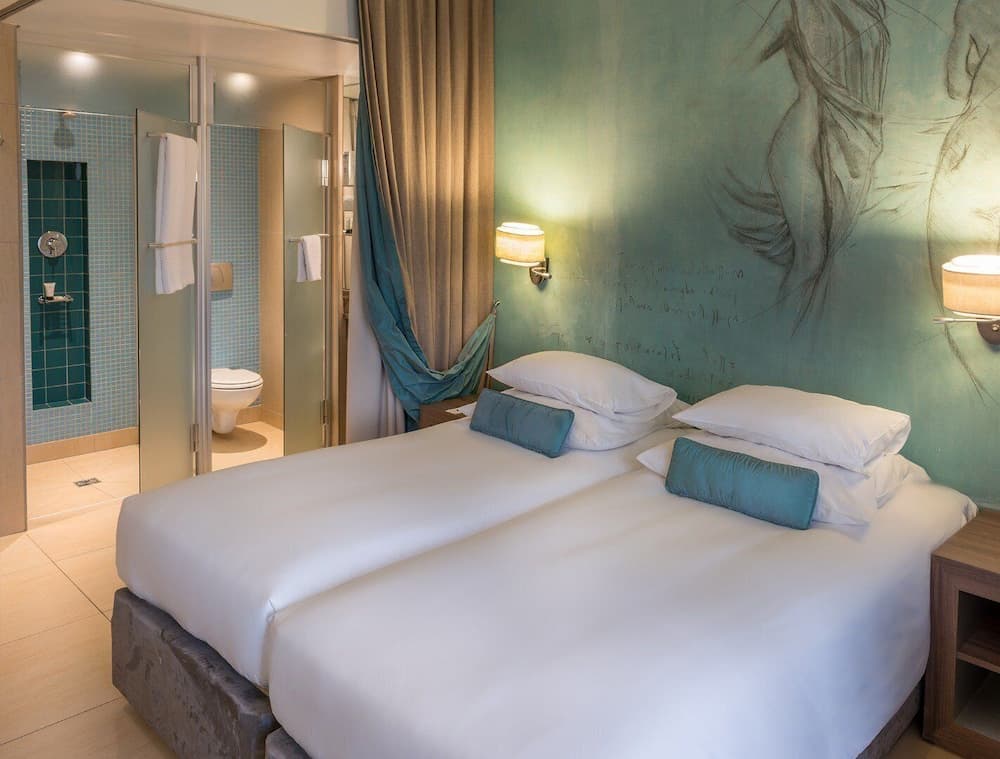 Peermont Metcourt at Emperors Palace, Room