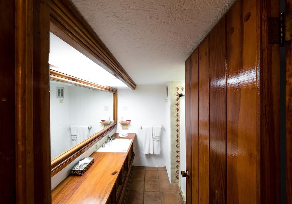 Hotel Misión Guanajuato, Bathroom