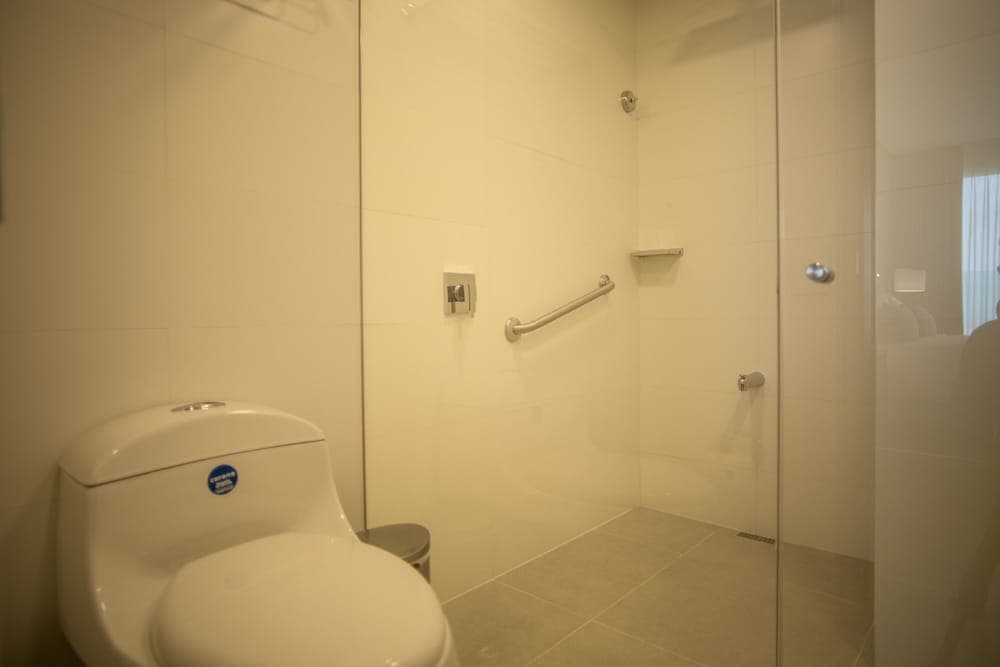 Estelar Cartagena de Indias Hotel, Bathroom