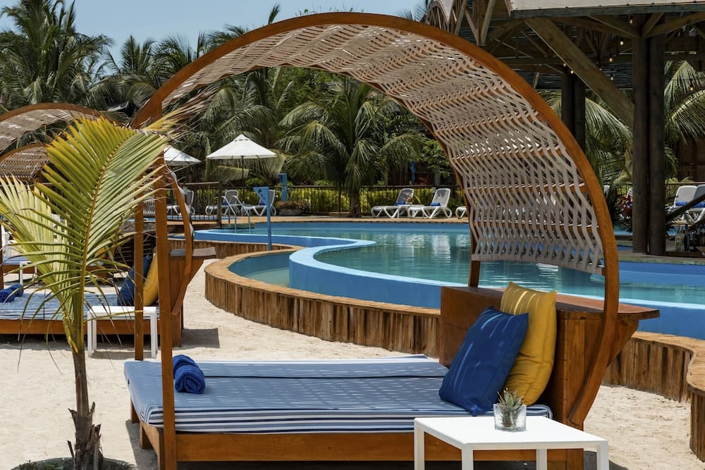 Hotel Isla del Encanto, Outdoor pool