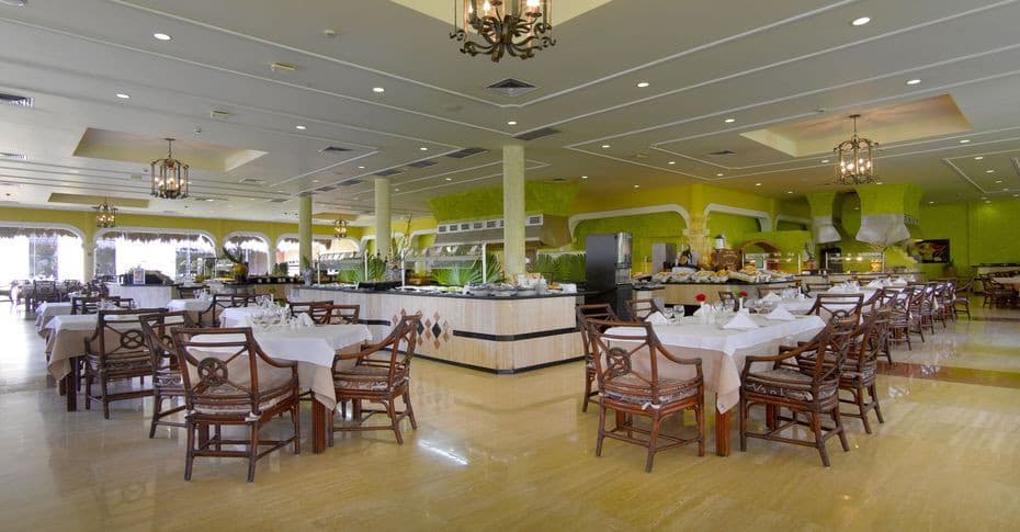 Grand Palladium White Sand Resort & Spa, 