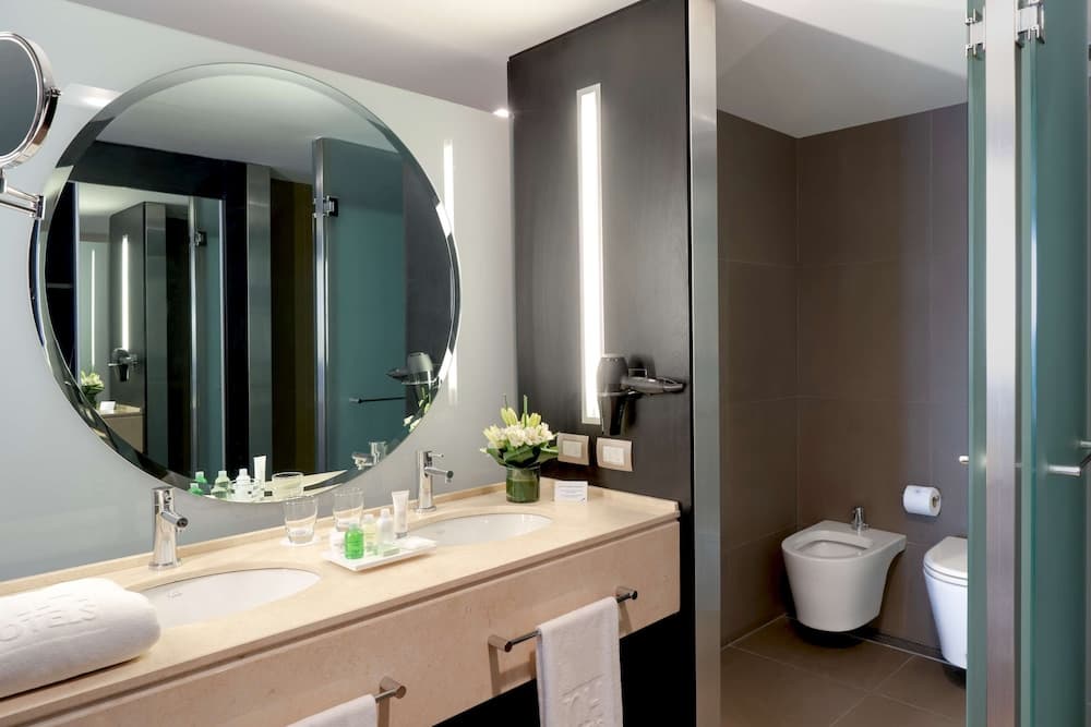 NH 9 de Julio ou Similar, Bathroom