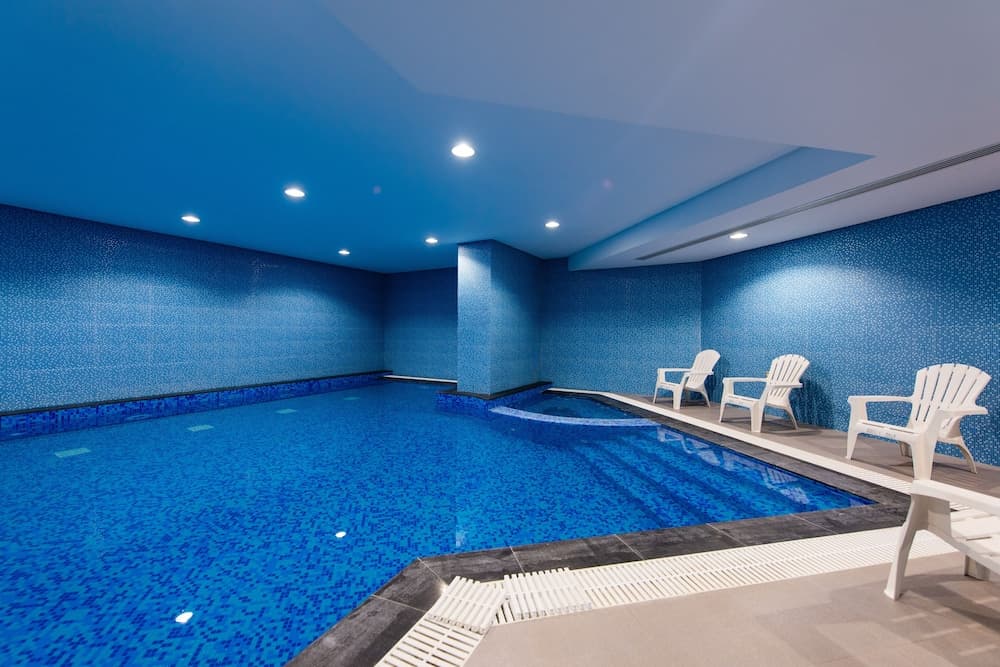 Rozana Hotel, Indoor pool