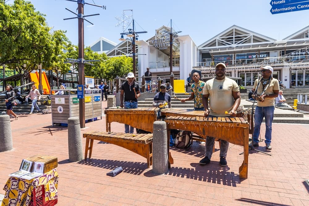 aha Harbour Bridge Hotel & Suites, Shopping mall