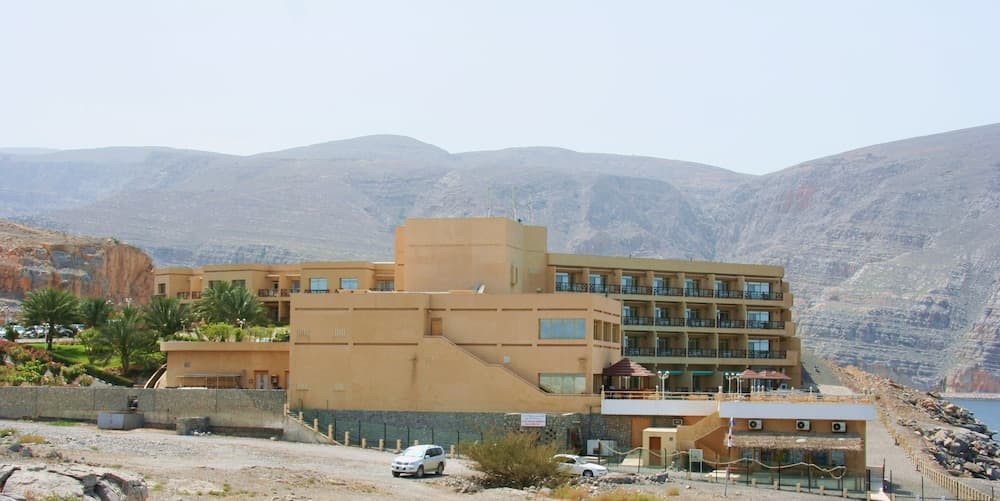 Atana Khasab Hotel, Exterior