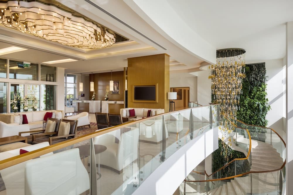 Crowne Plaza Muscat OCEC, an IHG Hotel, Lobby