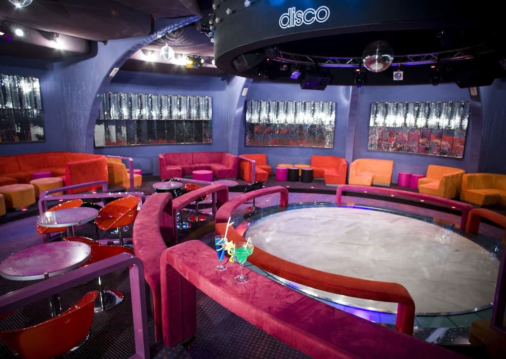 Hotel Kompas, Nightclub