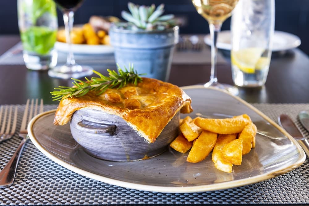 aha Harbour Bridge Hotel & Suites, Food and drink