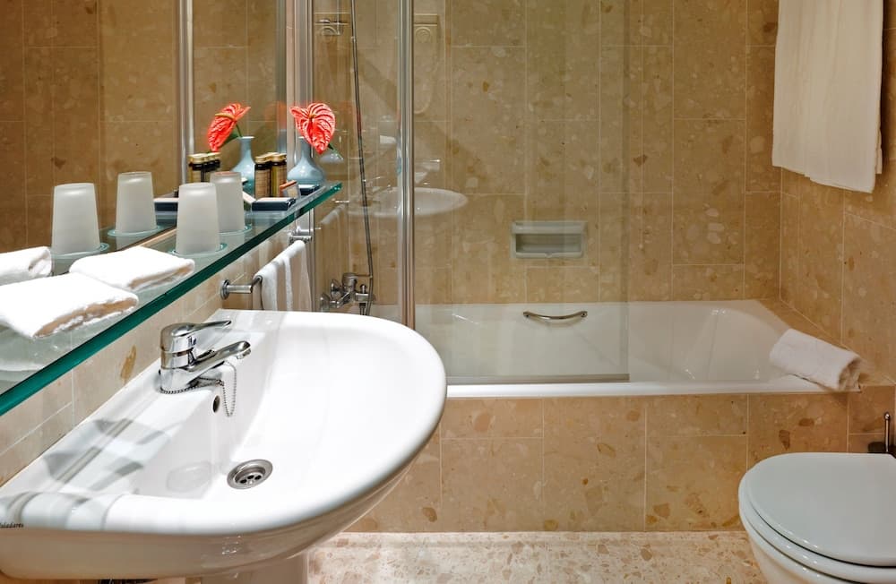 Hotel Algarve Casino, Bathroom