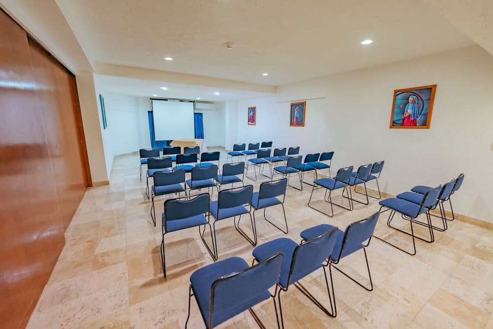 *Playa Suites, Meeting facility