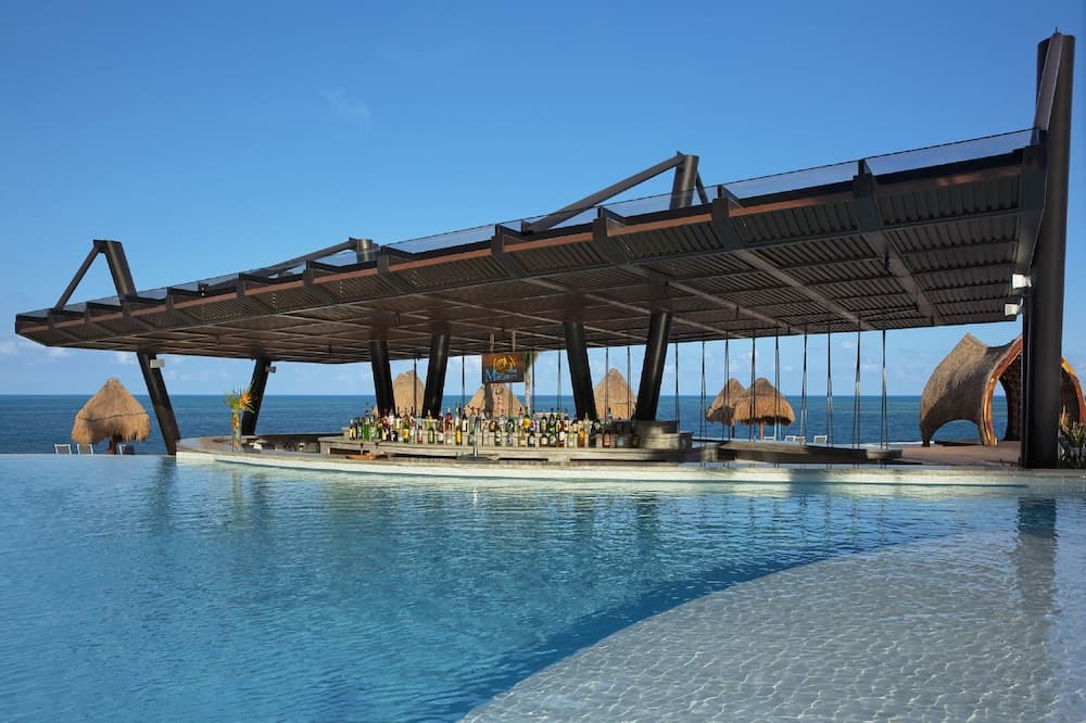 Dreams Natura Resort & Spa - All Inclusive, Infinity pool