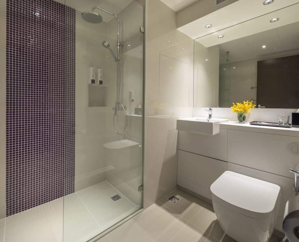 Travelodge Sukhumvit 11, Bathroom