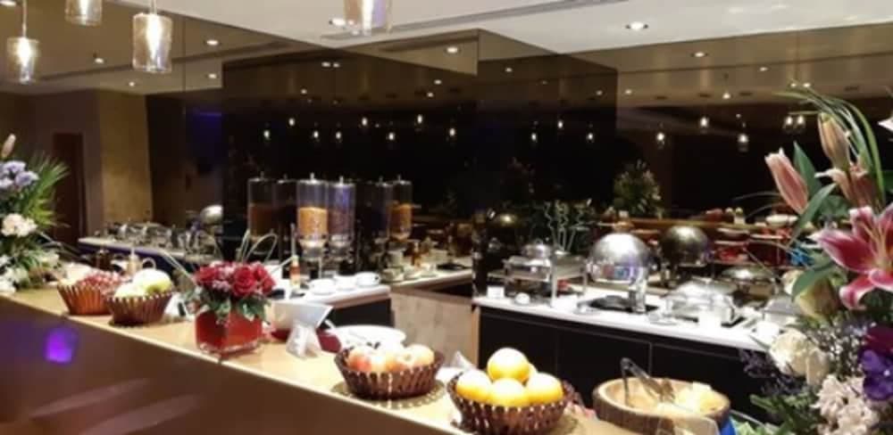 Lotus Grand Hotel, Breakfast buffet