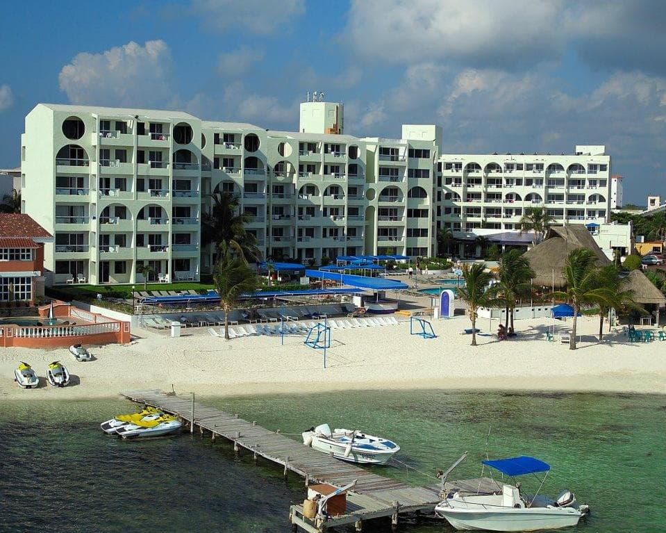 Aquamarina Beach Hotel Cancun, 