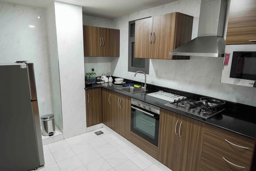 The Plaza Hotel and Resort, Private kitchen