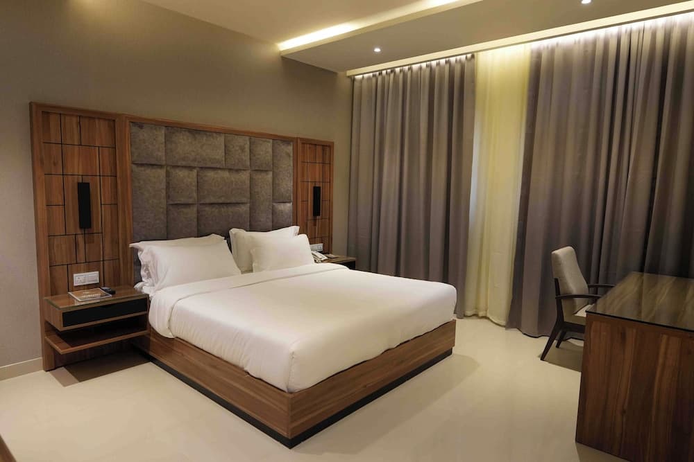 The Plaza Hotel and Resort, Room