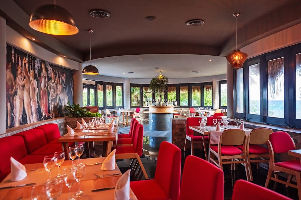 The Reef Playacar Beach Resort & Spa, Restaurant