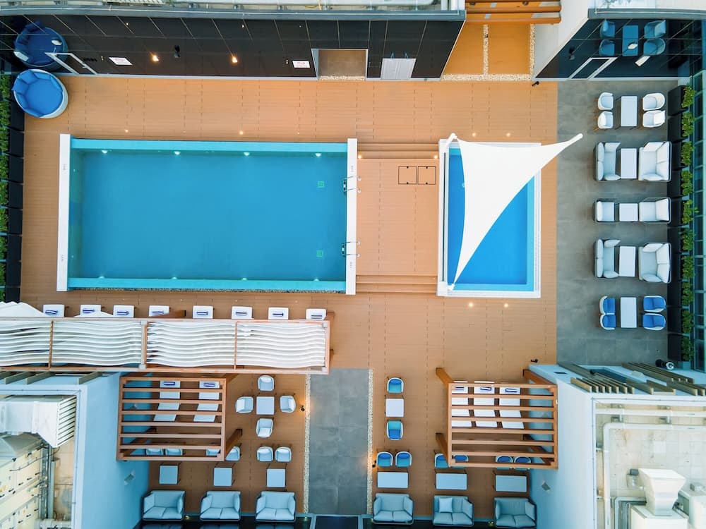 Intercityhotel Bawshar Muscat, Rooftop pool