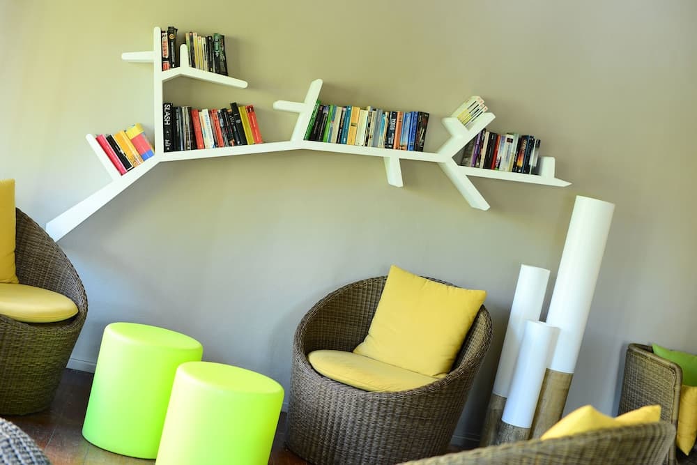 Veranda Pointe Aux Biches - GATTINONI, Library