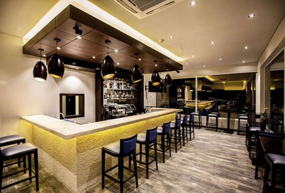 Hampton by Hilton Santa Cruz, Restaurant