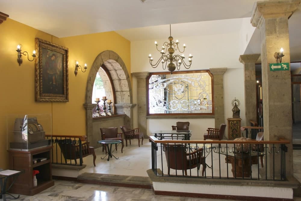 Hotel De Mendoza, Lobby