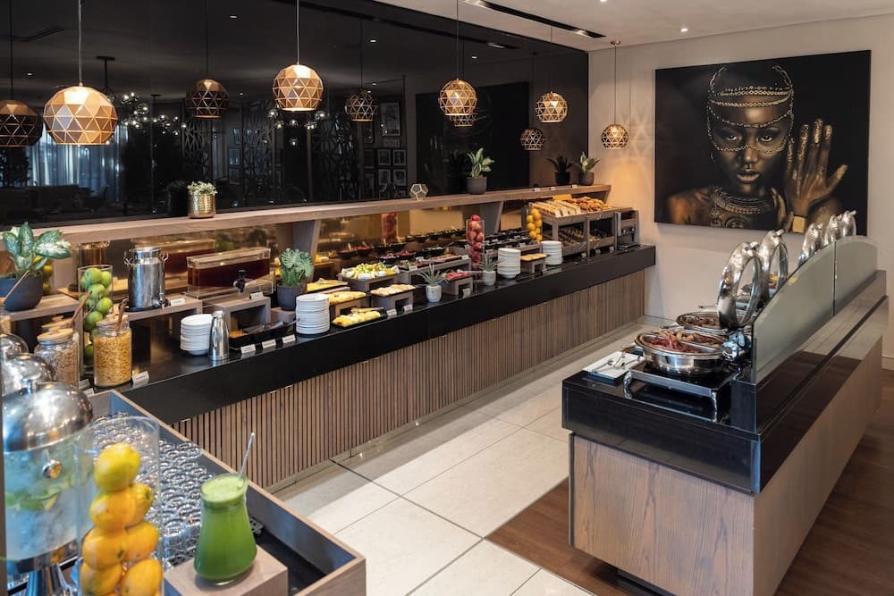 PEPPERCLUB HOTEL, Breakfast buffet