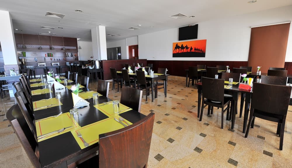 Ras Al Jinz Turtle Reserve, Dining