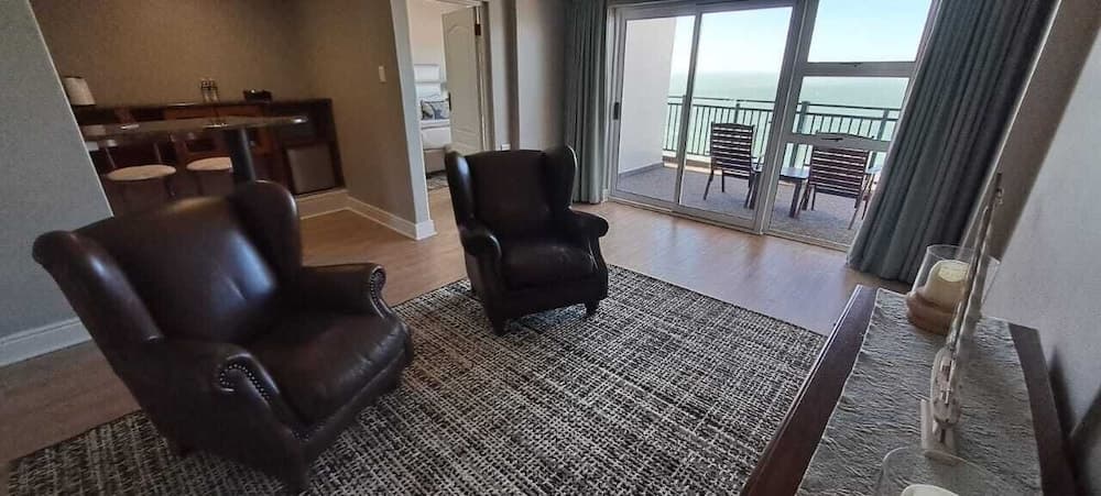 Diaz Hotel & Resort, Living area