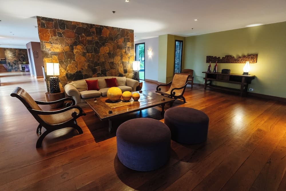 Loi Suites Iguazú Hotel, Lobby sitting area