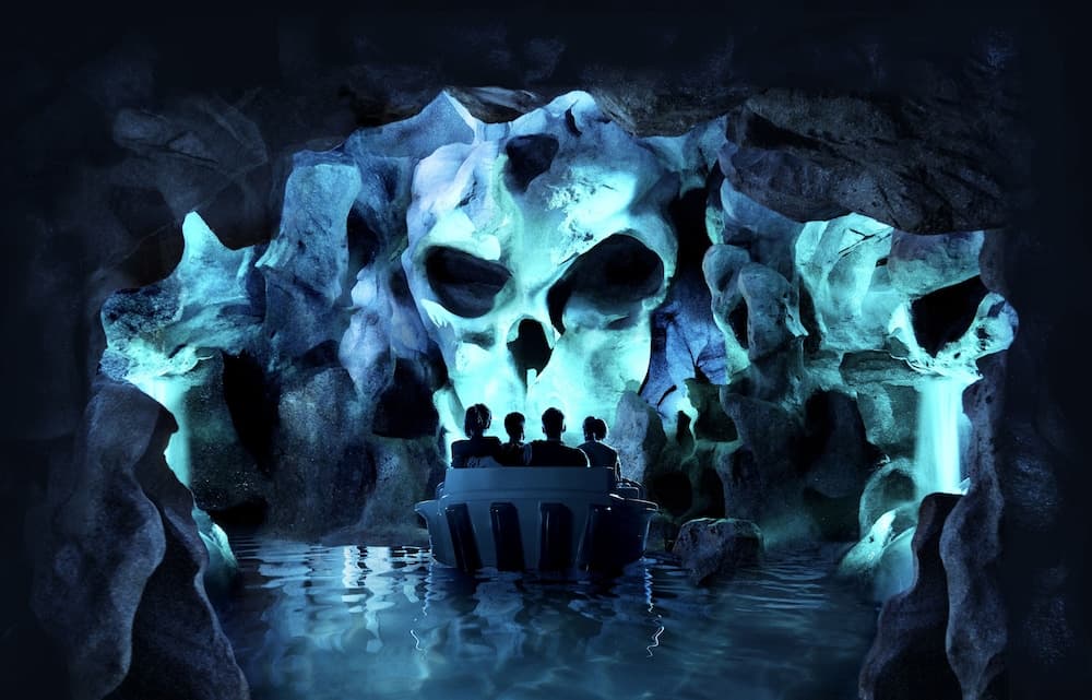 Disney Hotel Santa Fe, Exterior