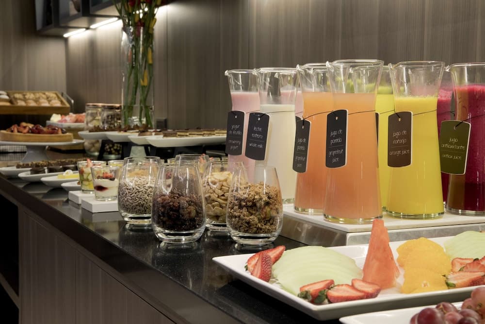 NH 9 de Julio ou Similar, Breakfast area