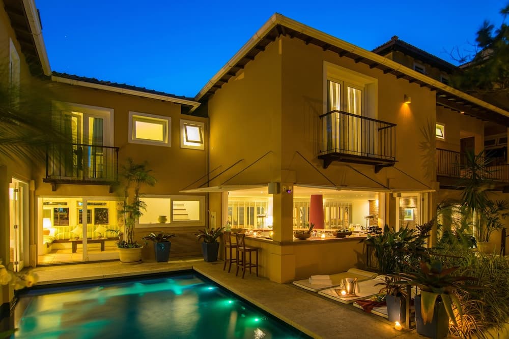 LA CHIMERE, Outdoor pool